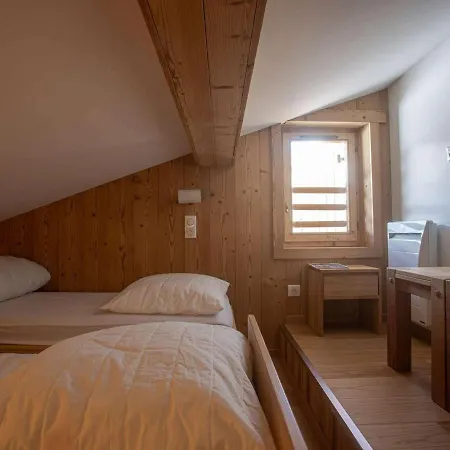Appt 10 Pers Rénové, Calme, Balcon Sud, Cheminée, Wi-fi, Proche Pistes - Fr-1-545-14